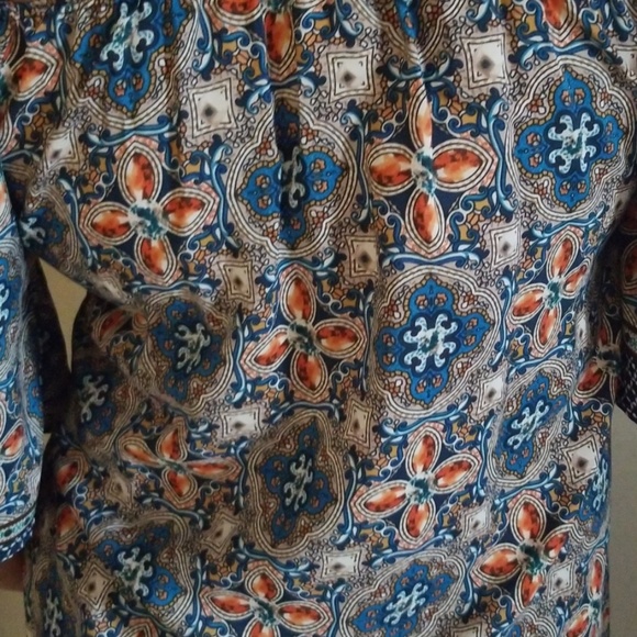 Batique Off Shoulder Blouse - Picture 3 of 3